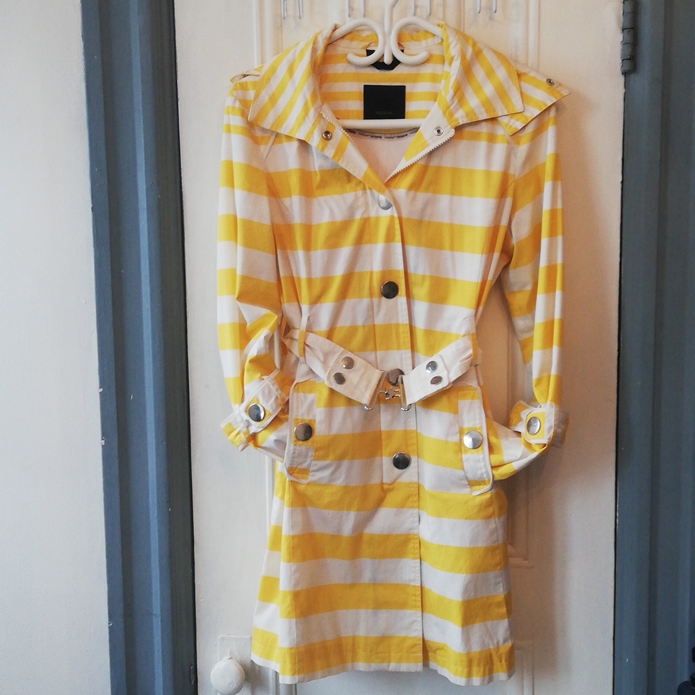 Rudsak Spring mid-length Trenchcoat - Yellow & White striped, Size 'M'